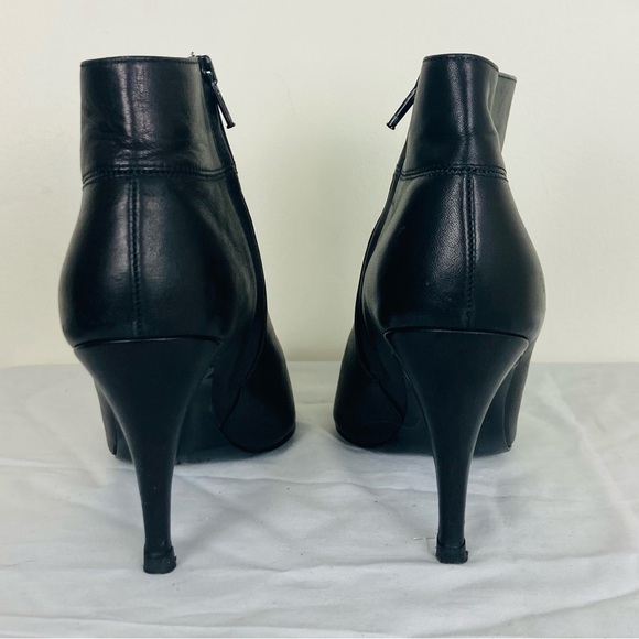 J. Crew made in Italy black leather heeled ankle booties. Size 8.5 - Picture 4 of 8